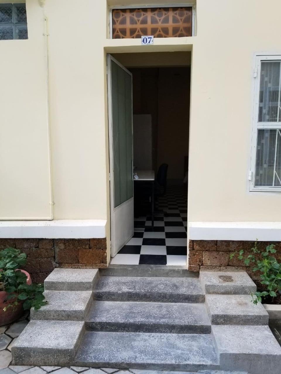 Room 7 - Studio In A Villa 5Mn Walk From The Royal Palace With Swimming Pool Phnompen Kültér fotó
